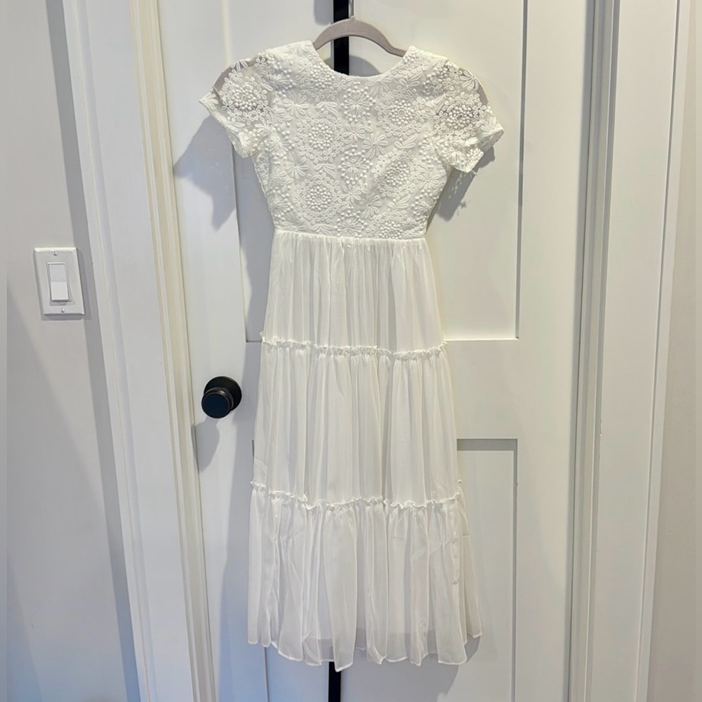 Girls Elegant White Lace Dress